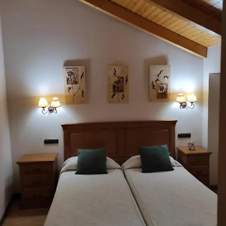 Puerta Del Sol 게스트하우스 2*