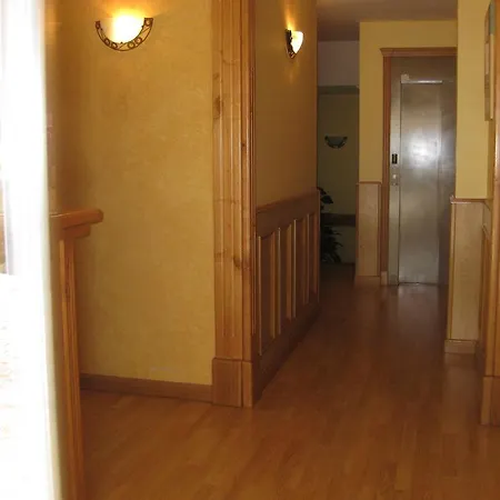 게스트하우스 Puerta Del Sol